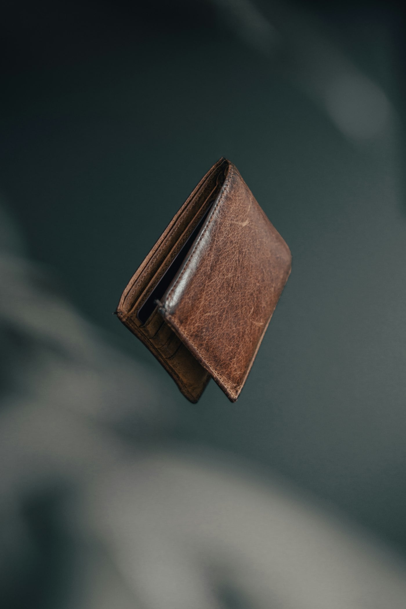 Portefeuille Platinum en cuir brun, format compact